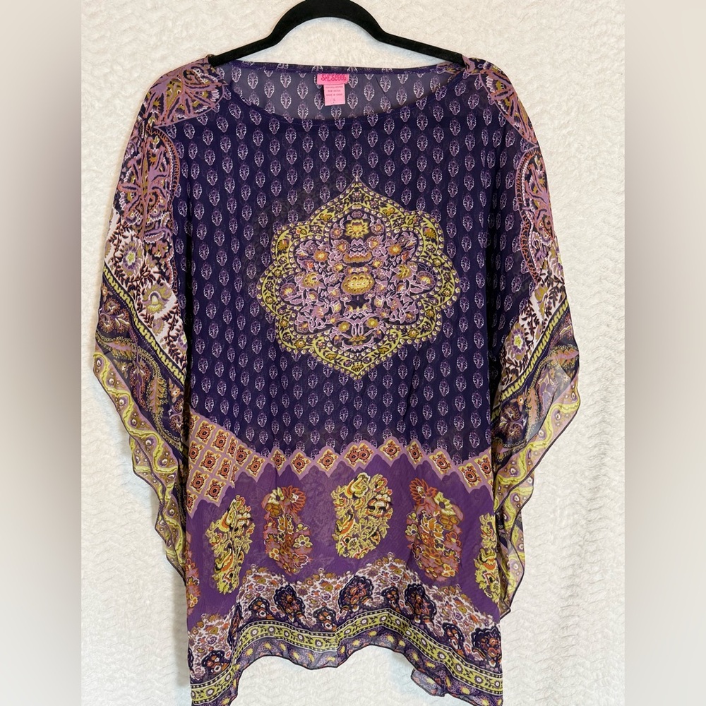 She's Cool Purple and Yellow Patterned Blouse. Size large. Be seen in this 🔥